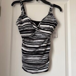 New Women’s Black & White Striped Underwire Wrap Tankini Top